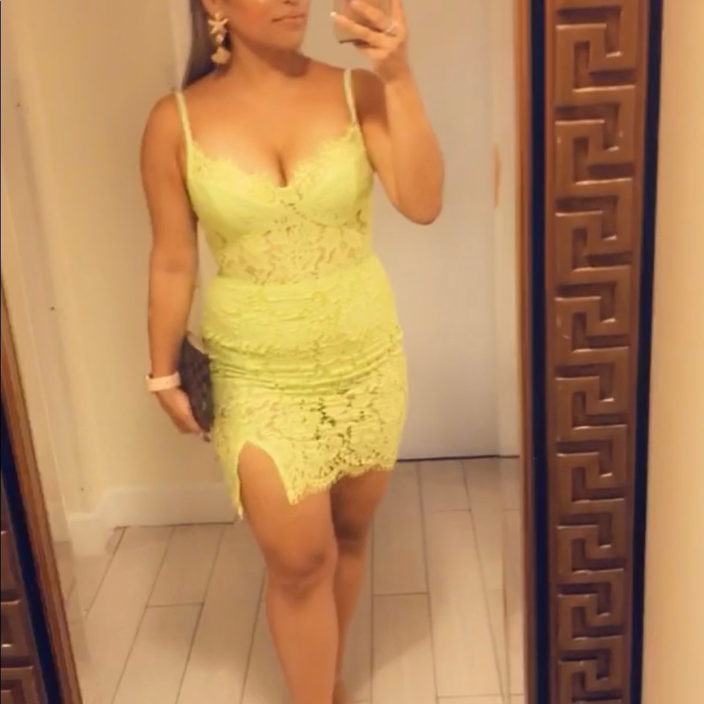 Neon yellow lace mini